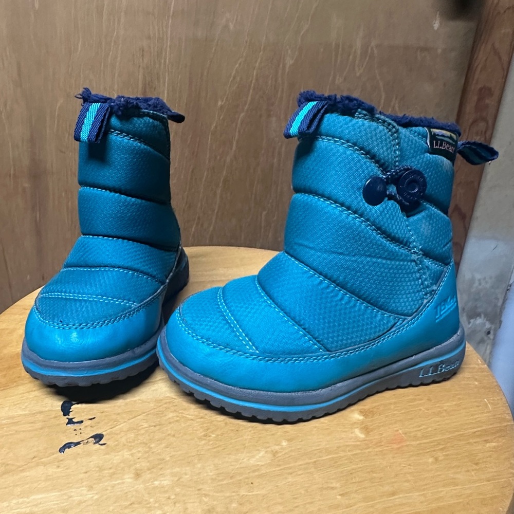 L.L. Bean Kids Teal Snow Boots